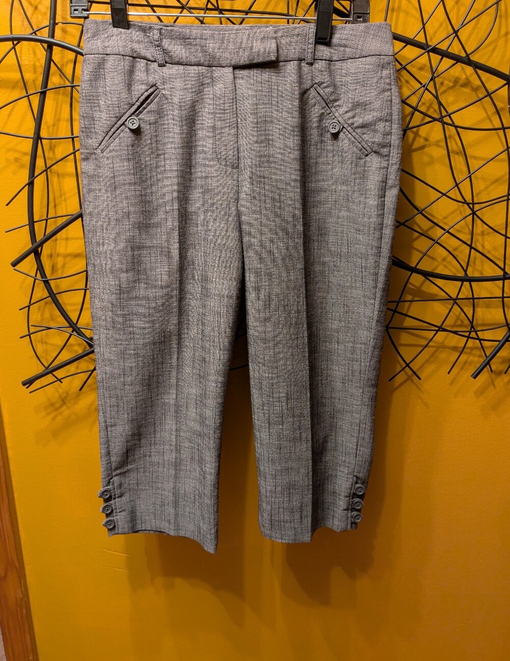 Larry Levine Gray Cropped Pants Professional Style